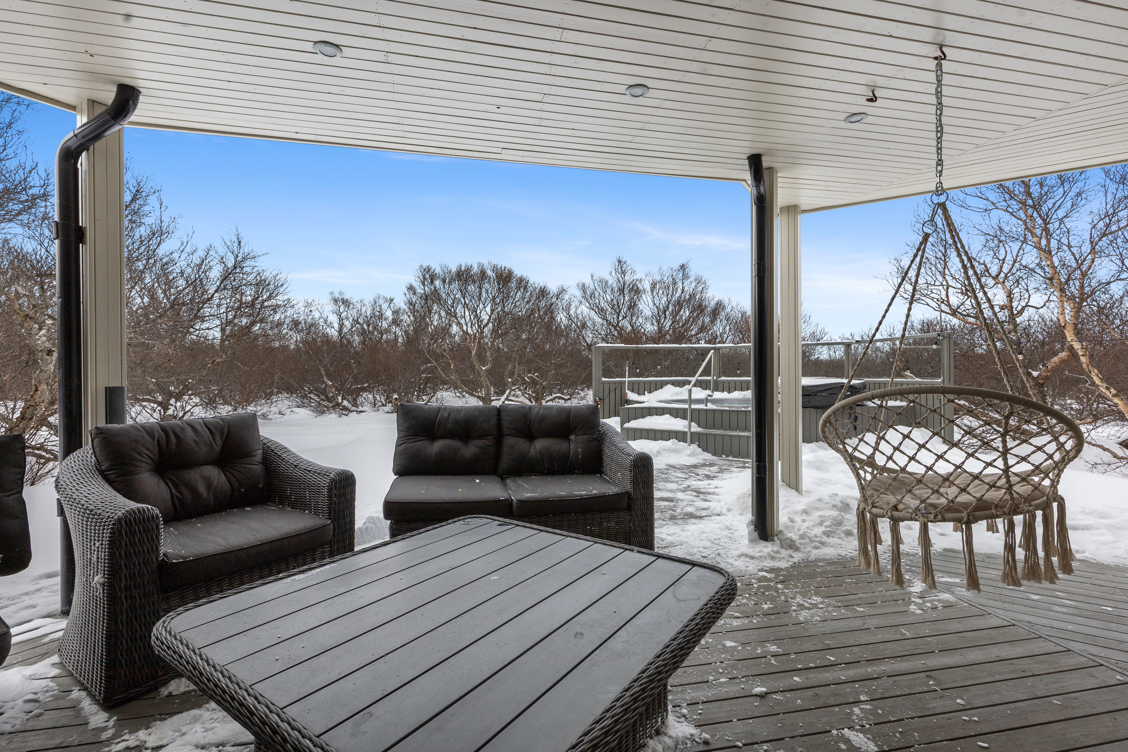 Húsafell villa — covered terrace in winter